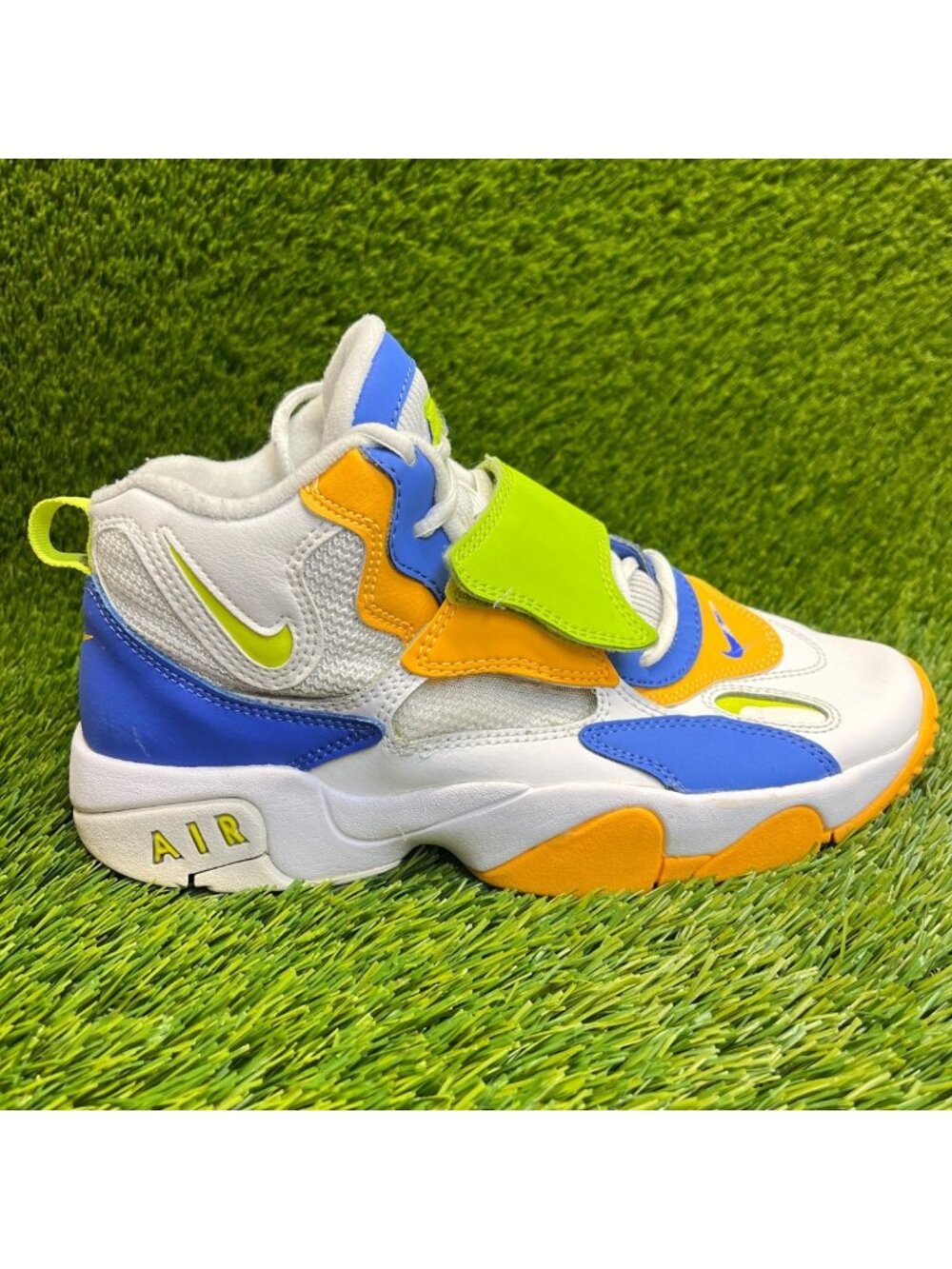 Nike Air Max Speed Turf GS Boys Size 7Y White Blue Basketball Shoes Sneakers